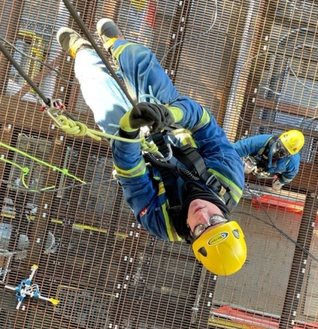 Rope-access-crew-at-IPL-2-1